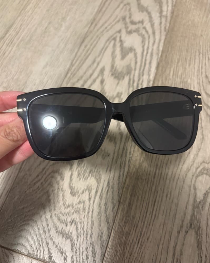 Dior Signature S7F Sunglasses  - Image 3