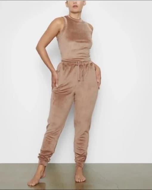 NWT - Skims Velour Crew Neck Tank   - Image 2