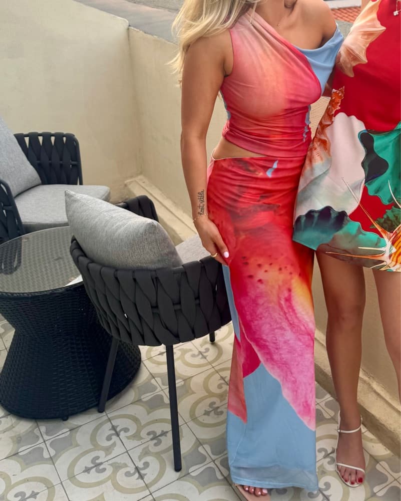 Vibrant Tropical Maxi Dress - Image 4