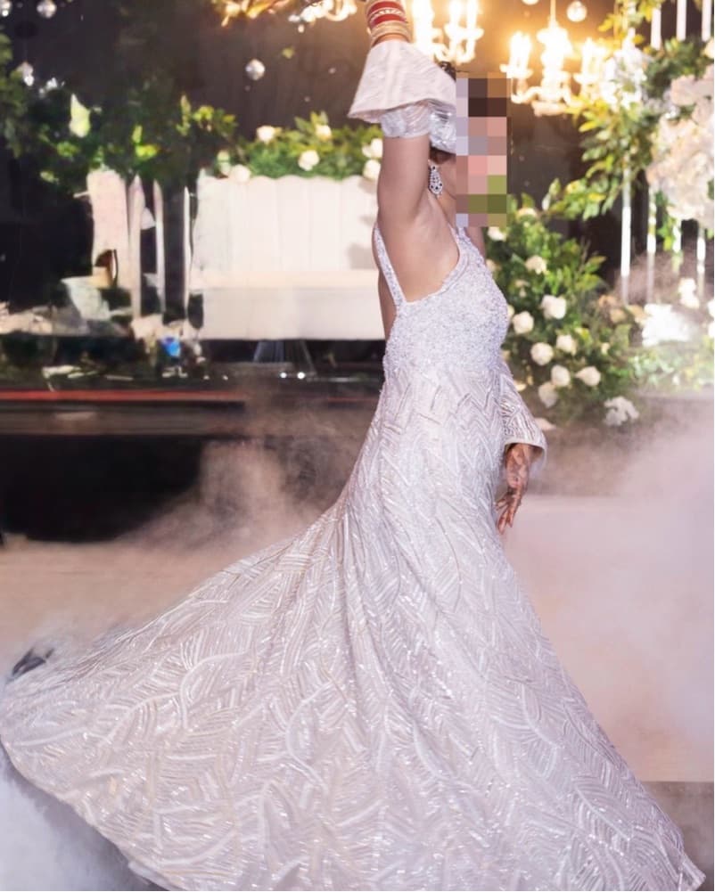 White Gown  - Image 4