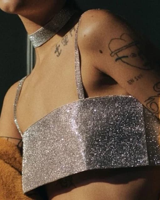 Nué Gold Crop Top - Image 2