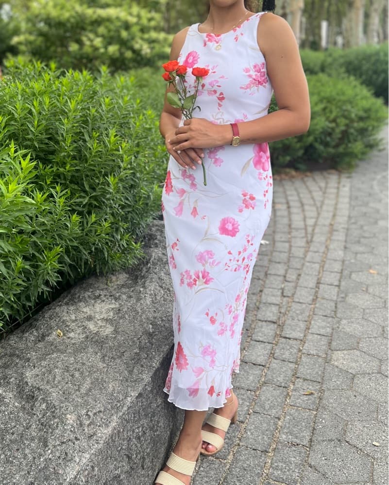 Vintage Floral Midi Dress w. Ruffle Hem - Image 2