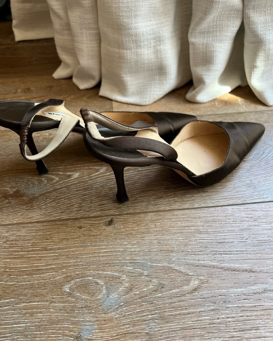 Manolo Blahnik Brown Slingback Heels  - Image 3
