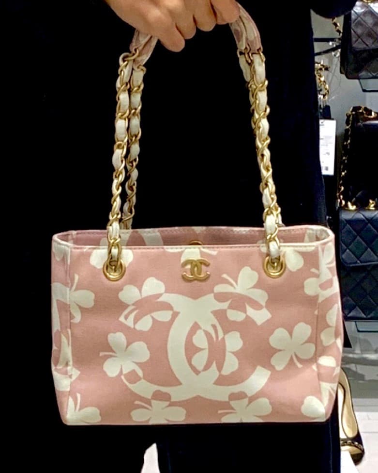 Pink Chanel Clover Print Shoulder Bag - Image 5