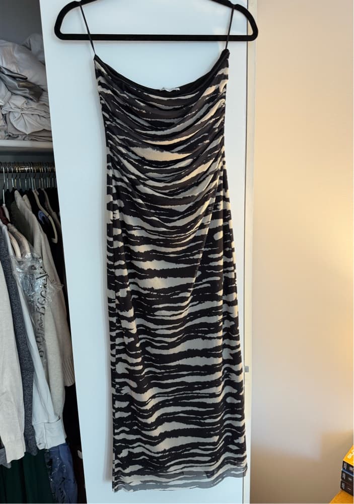 Zara Zebra Print Ruched Strapless Dress - Image 2