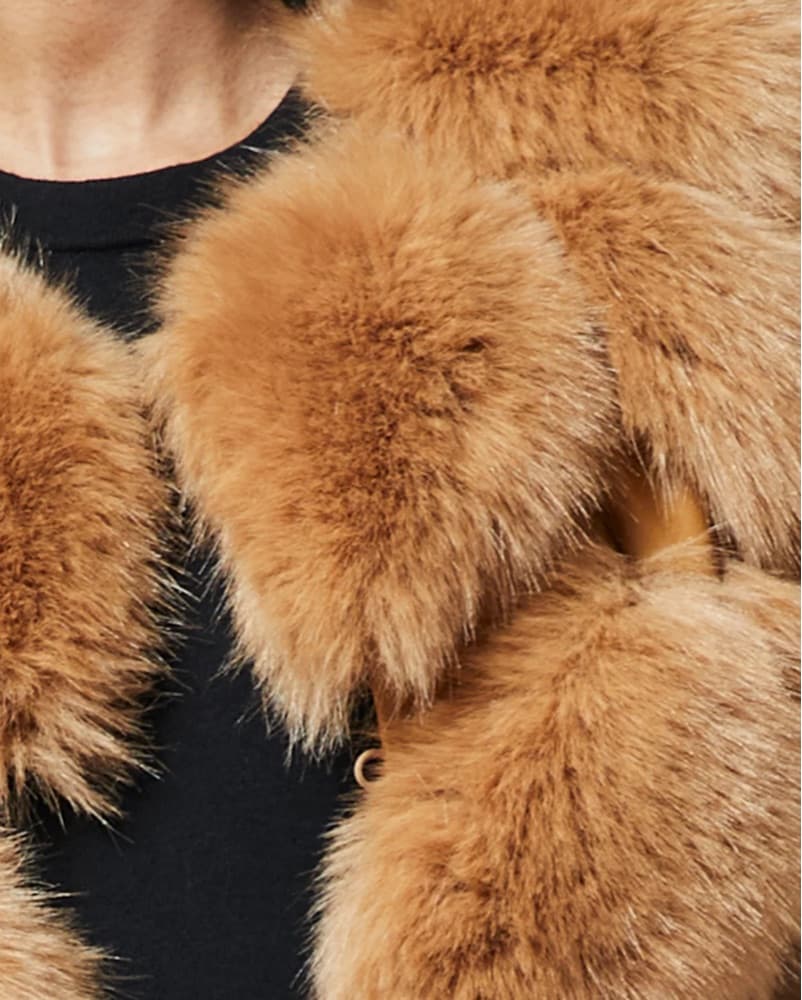 Adrienne Landau Luxurious Faux Fur Vest - Image 5