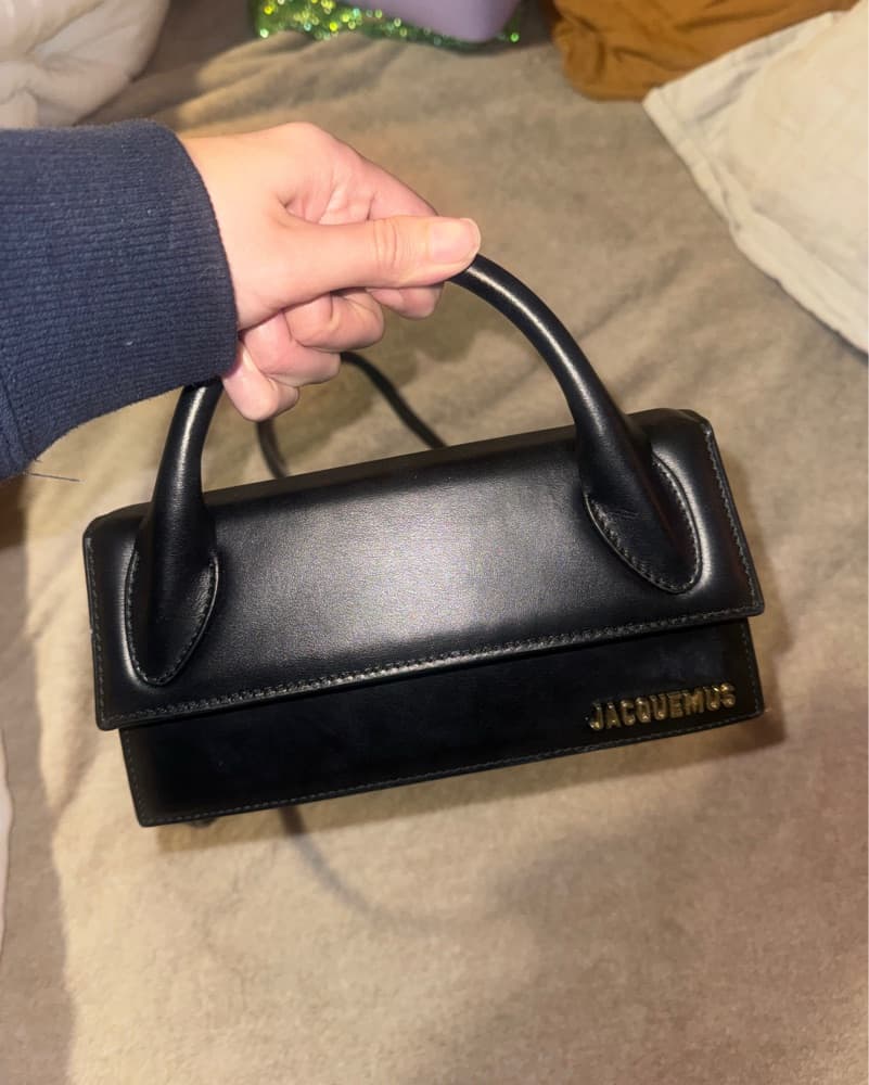 Sleek Jacquemus Leather Crossbody Bag - Image 1