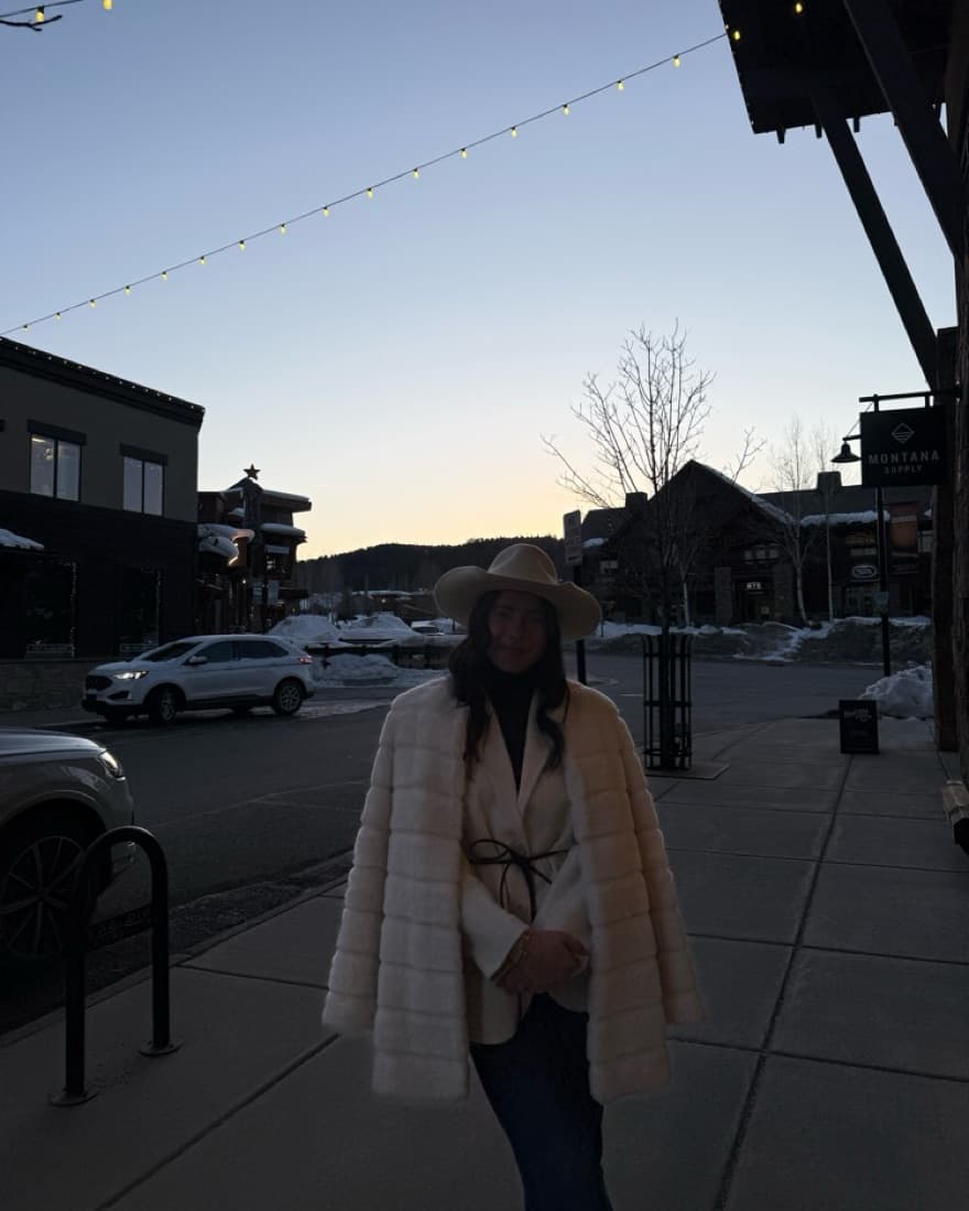 Cream fur coat - Image 5