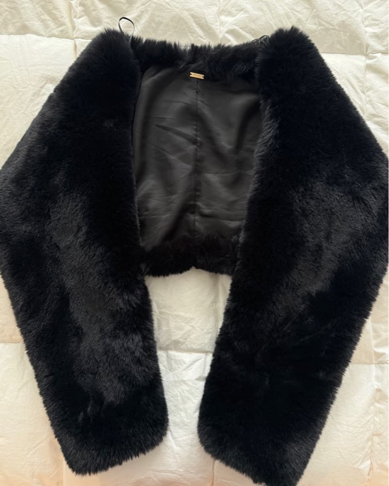 Black Cult Gaia Faux Fur Bentley Jacket - Image 5