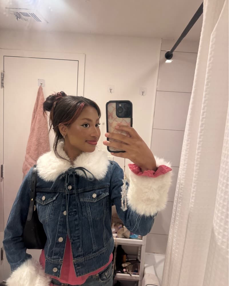 Chic Denim Jacket with Plush Accents - Image 2