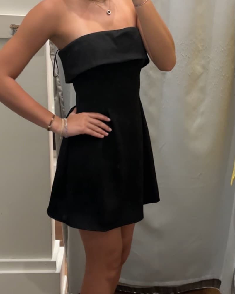 Chic Black Strapless Mini Dress - Image 1