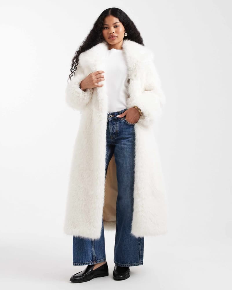 Plush White Faux Fur Coat - Image 3