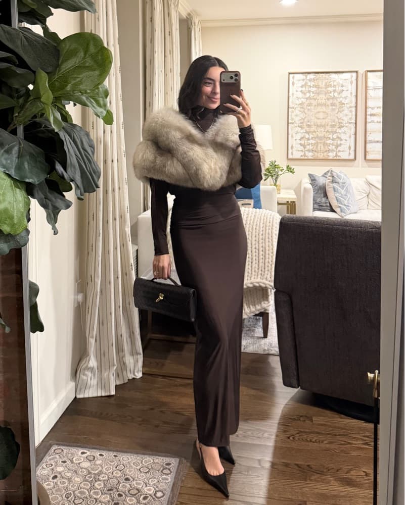 Eaves Shir Dress in Chocolate Brown - Image 2