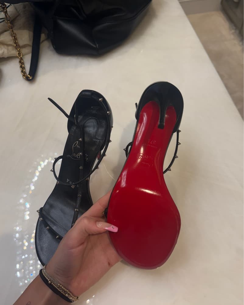 Christan louboutin - Image 2