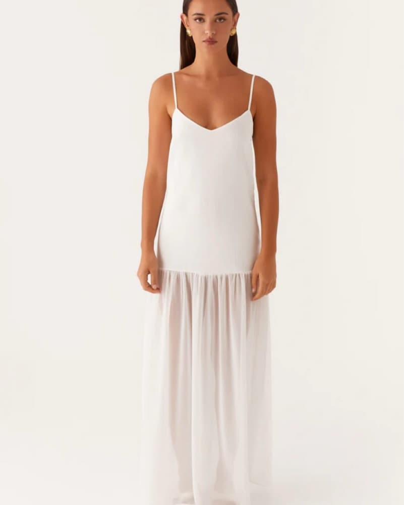 Elegant White Maxi Dress - Image 2