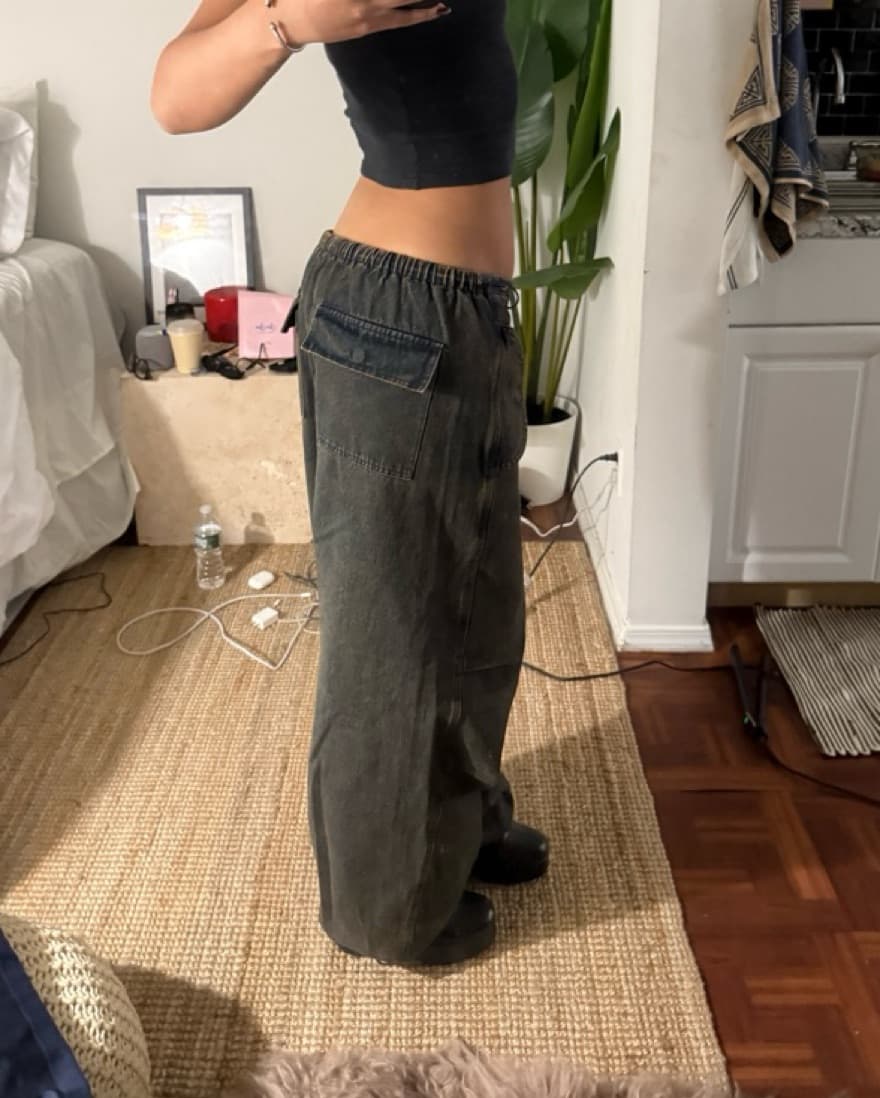 Lowrise Cargo Jeans - Image 3