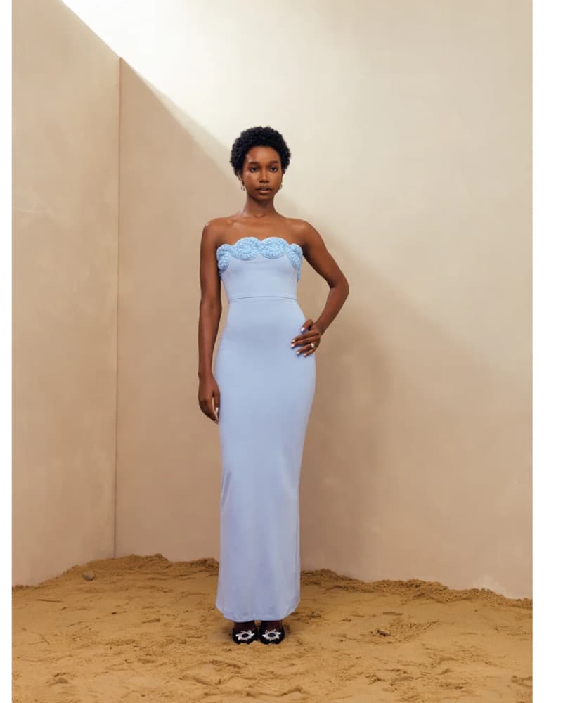 Elegant Strapless Sweeping Gown - Image 1
