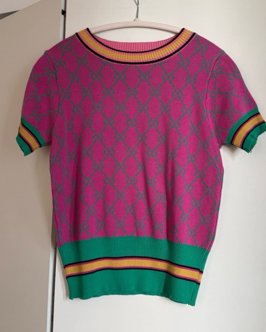 Vibrant Chic Knit “G” Print Sweater - Image 4