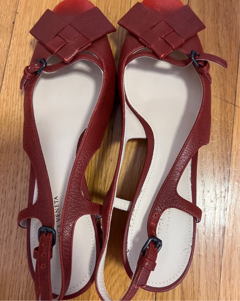 Bottega Veneta Pumps Burgundy  - Image 1