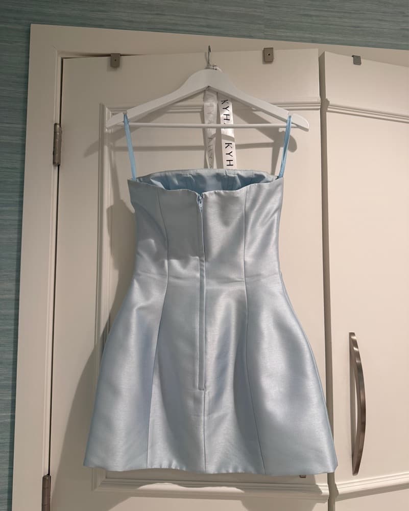 Chic Pale Blue Satin Cocktail Dress - Image 3