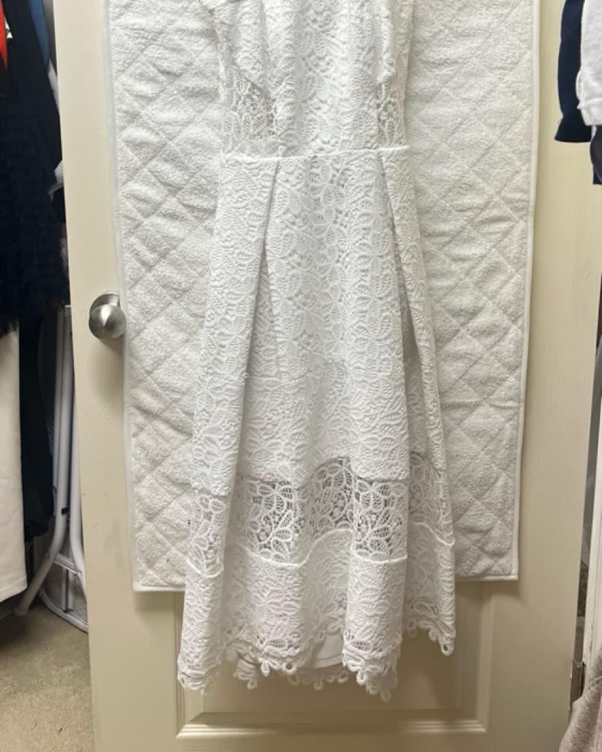 Elegant White Lace Midi Dress - Image 2
