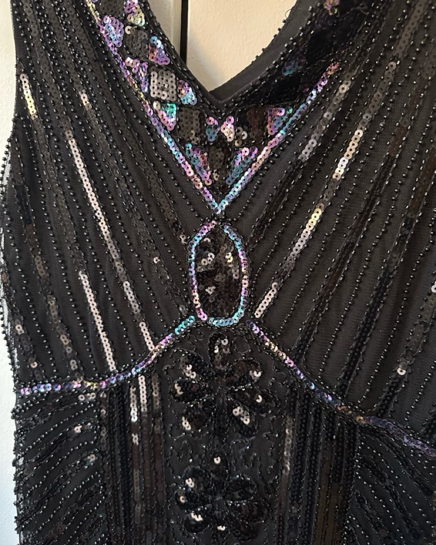 1920’s Flapper Sequin & Fringe Dress - Image 4