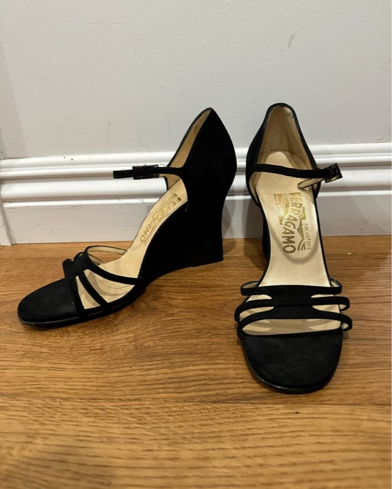 Vintage Ferragamo Heela - Image 2