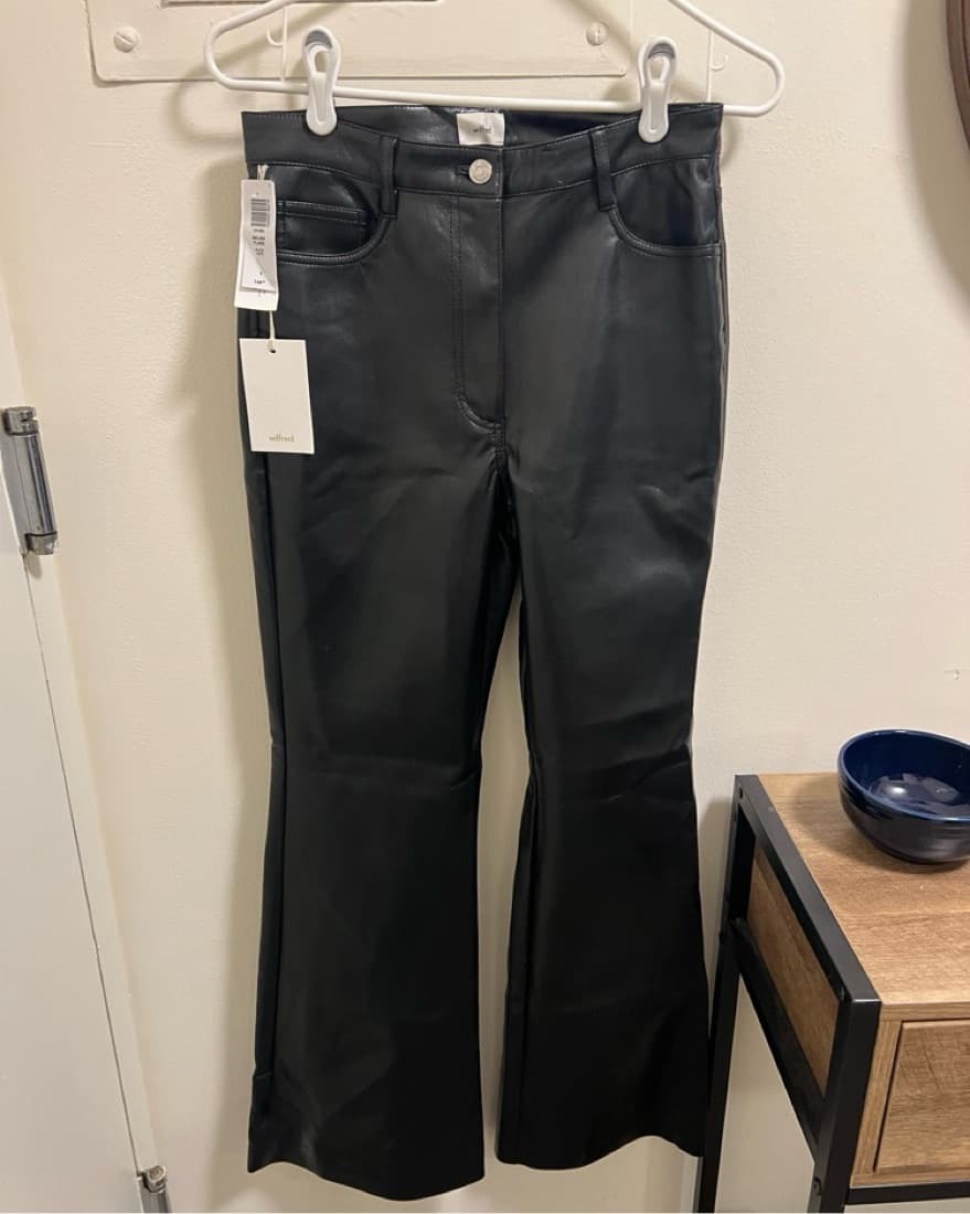New Aritzia Wildfred Black Melina Flare  - Image 6