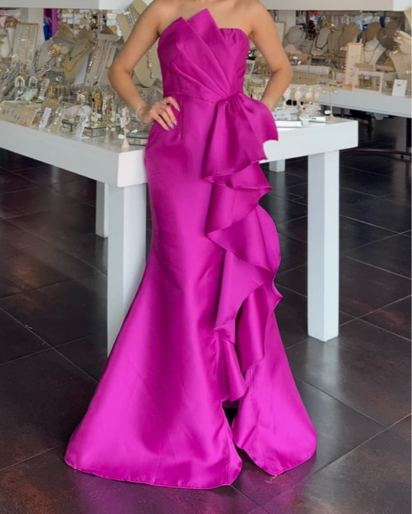 Elegant Fuchsia Strapless Gown - Image 1
