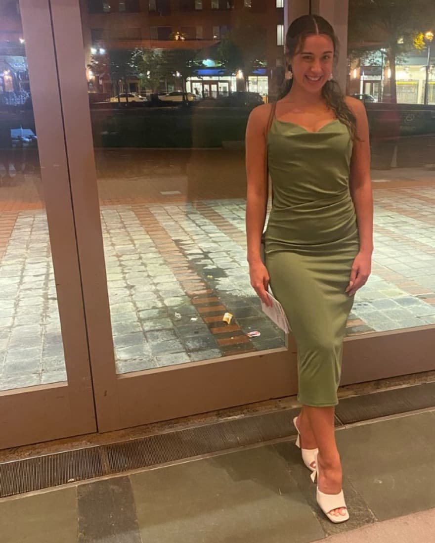 Green formal dress - Image 1