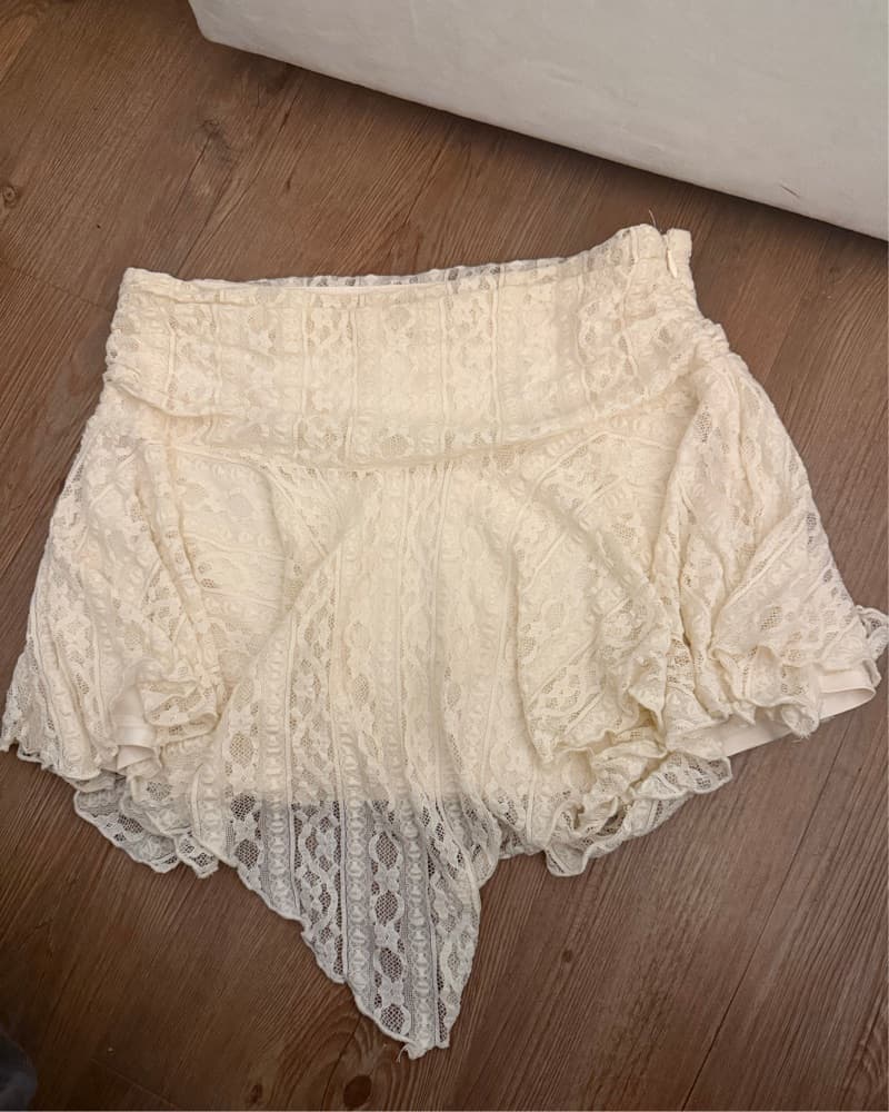 White/Ivory Lace Mini Skirt  - Image 5