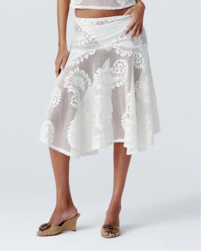 With Jéan Maeve Midi Skirt | White Lace  - Image 5