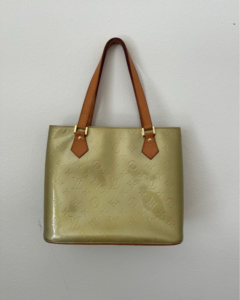 Louis Vuitton Monogram Vernis Tote Bag - Image 2