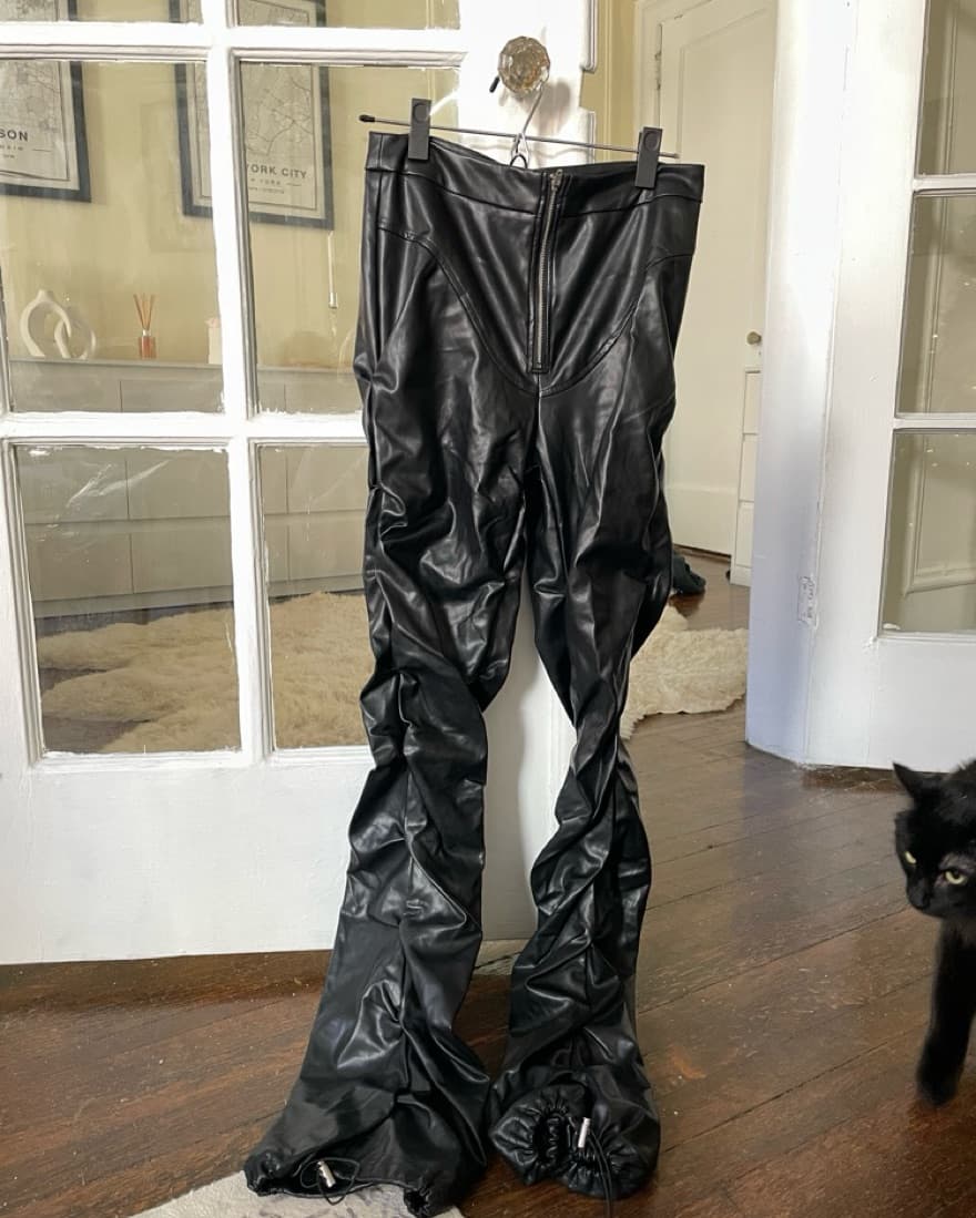 Zip Up Ruched Patent Pants - Image 4