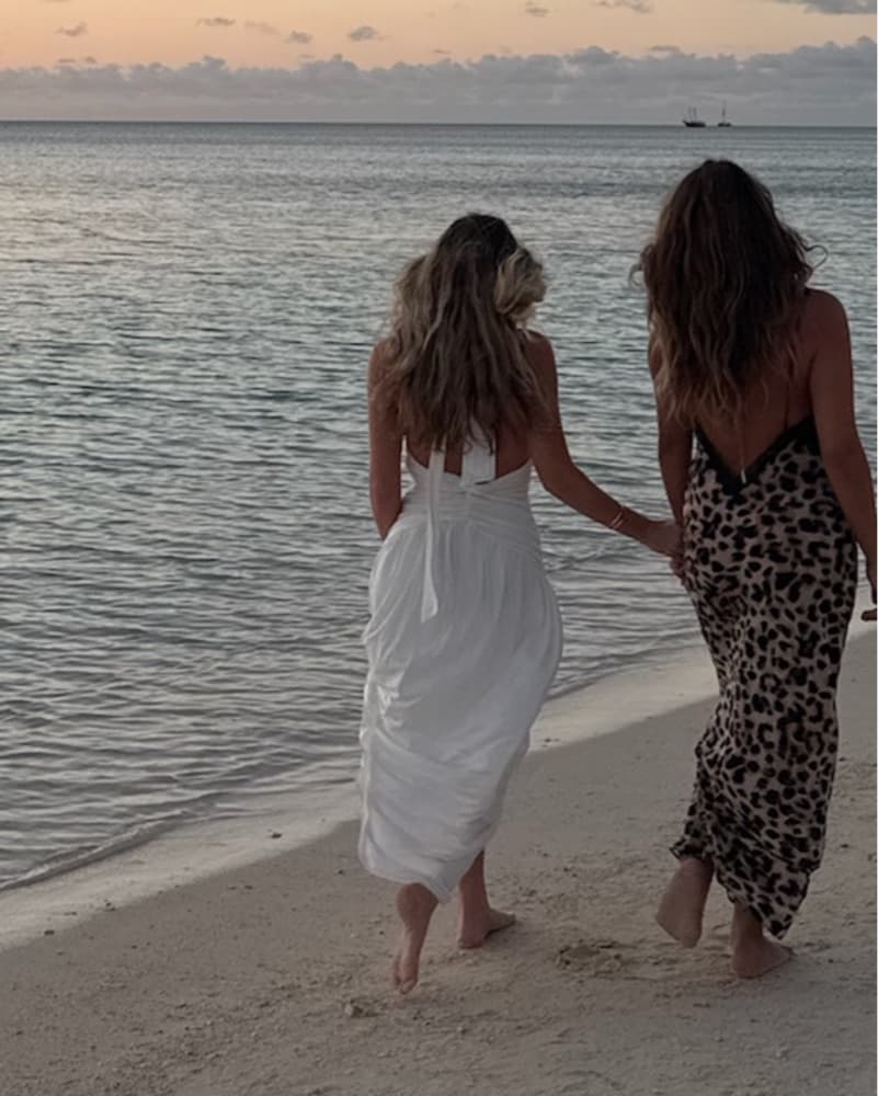 White Halter Formal Maxi Selfie Leslie - Image 3
