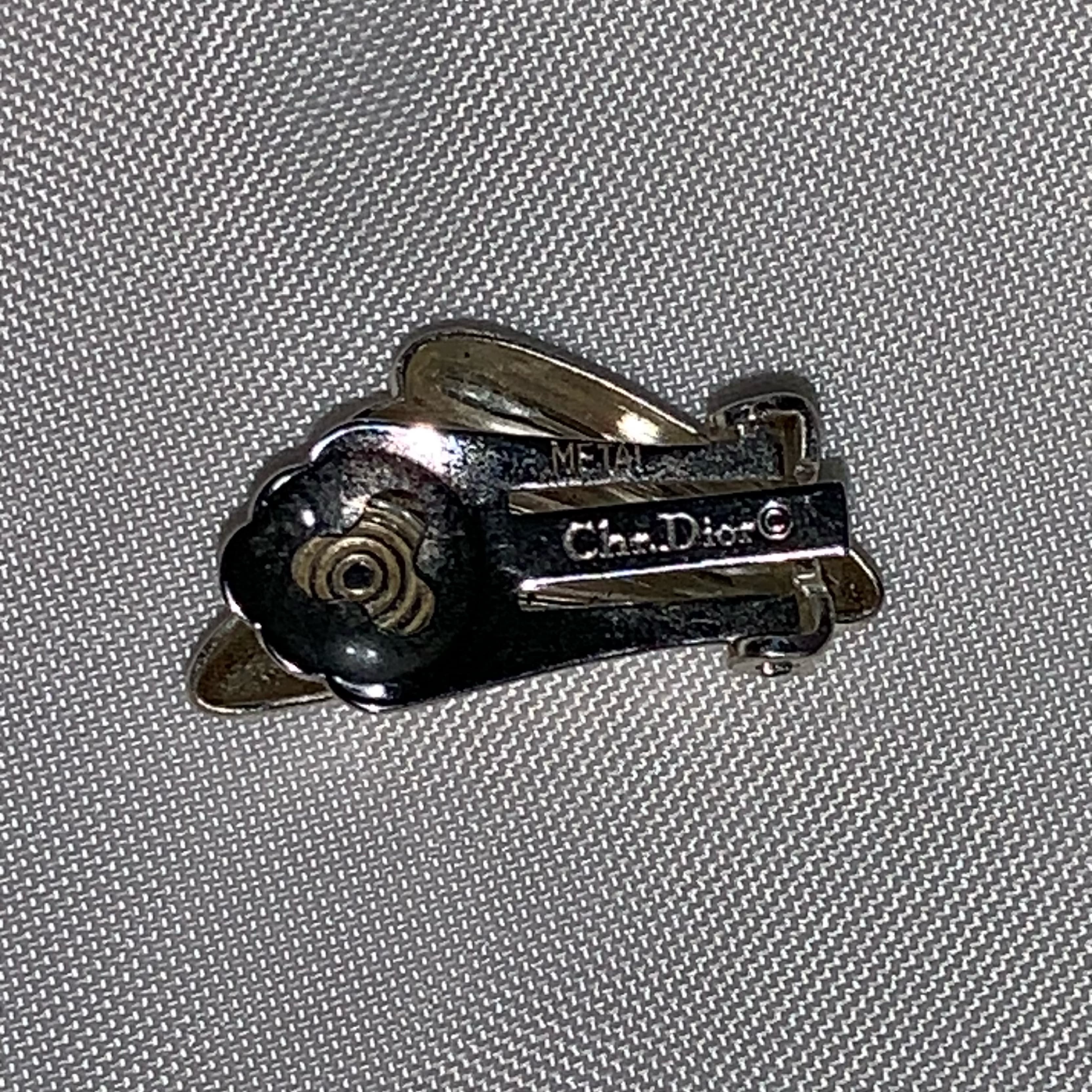 CHRISTIAN DIOR silver windswept clipback - Image 4