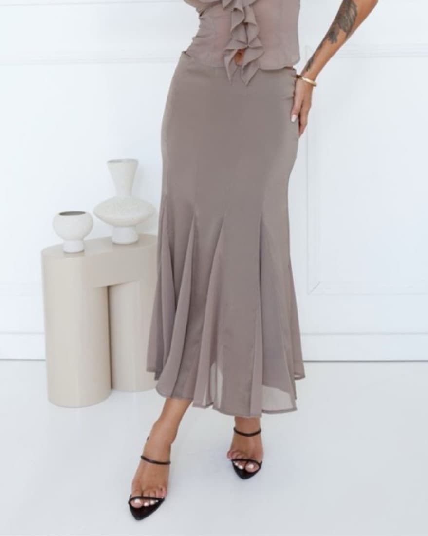 LIONESS Pleated Midi Skirt (Rose Maxi) - Image 3