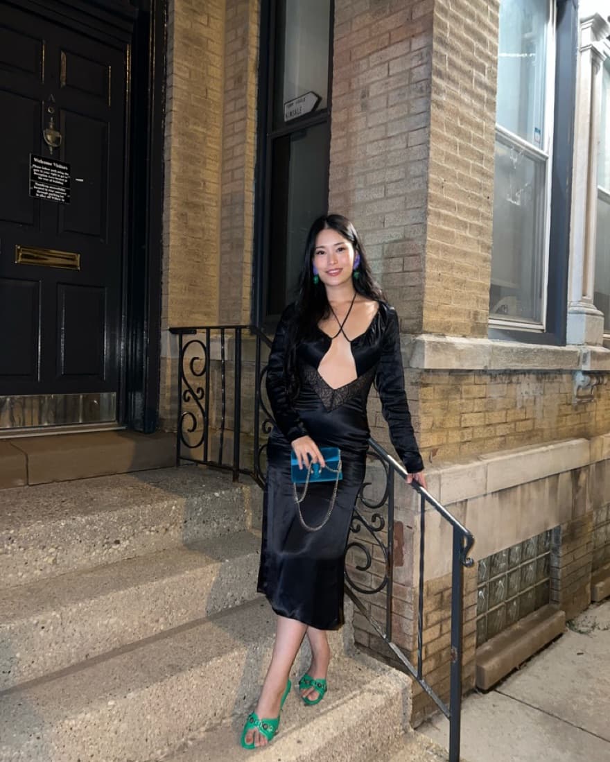 Jael Midi Dress in Black - Image 4
