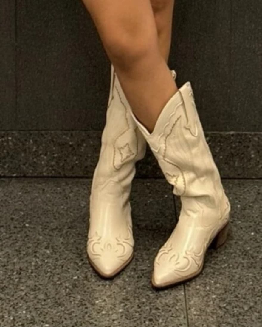 Chic Western-Inspired Cowgirl Boots - Image 1