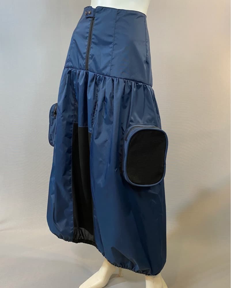 Asymmetric + 3D pocket skirt - Image 4