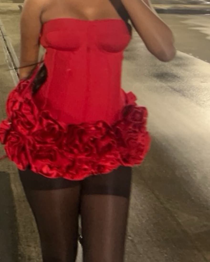 Red top and mini skirt set - Image 4