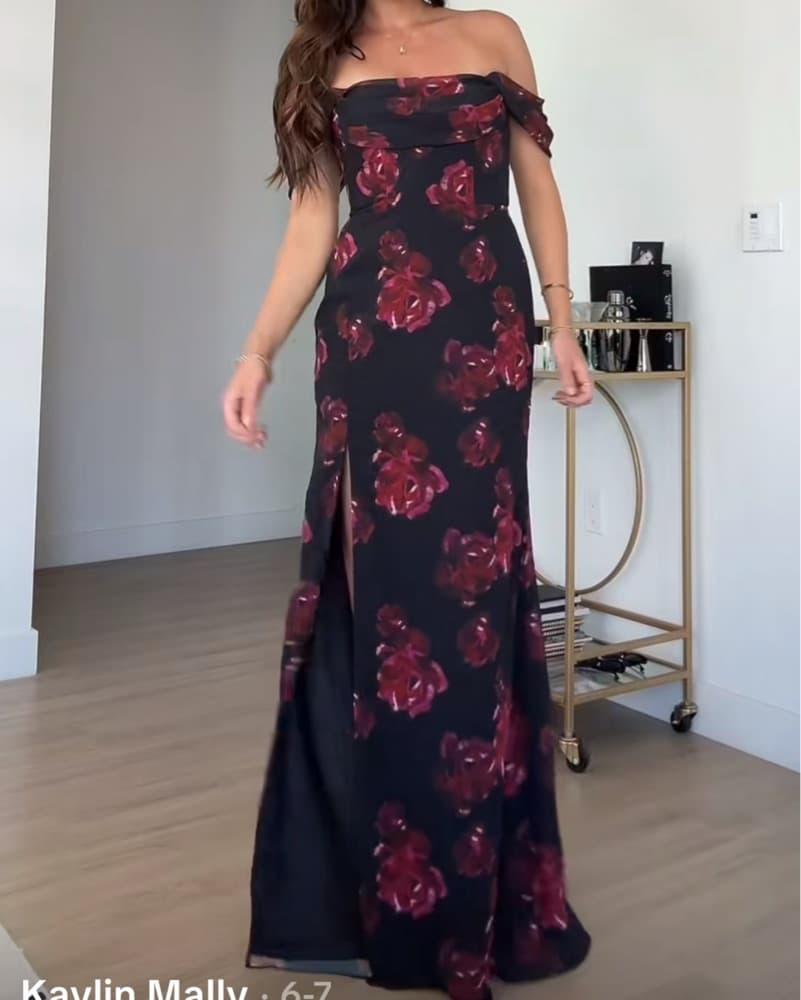Chic Floral Off-Shoulder Maxi Dress - Image 2