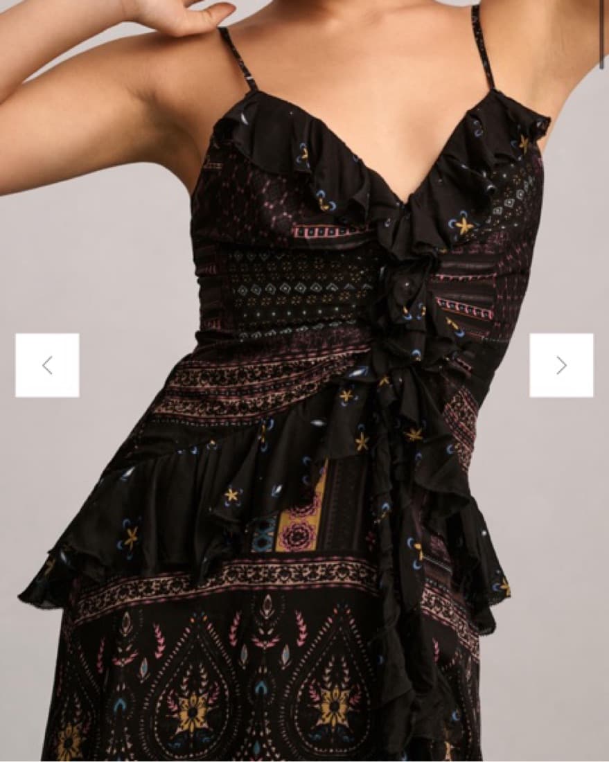SUPER FUN and flattering Anthro dress - Image 4