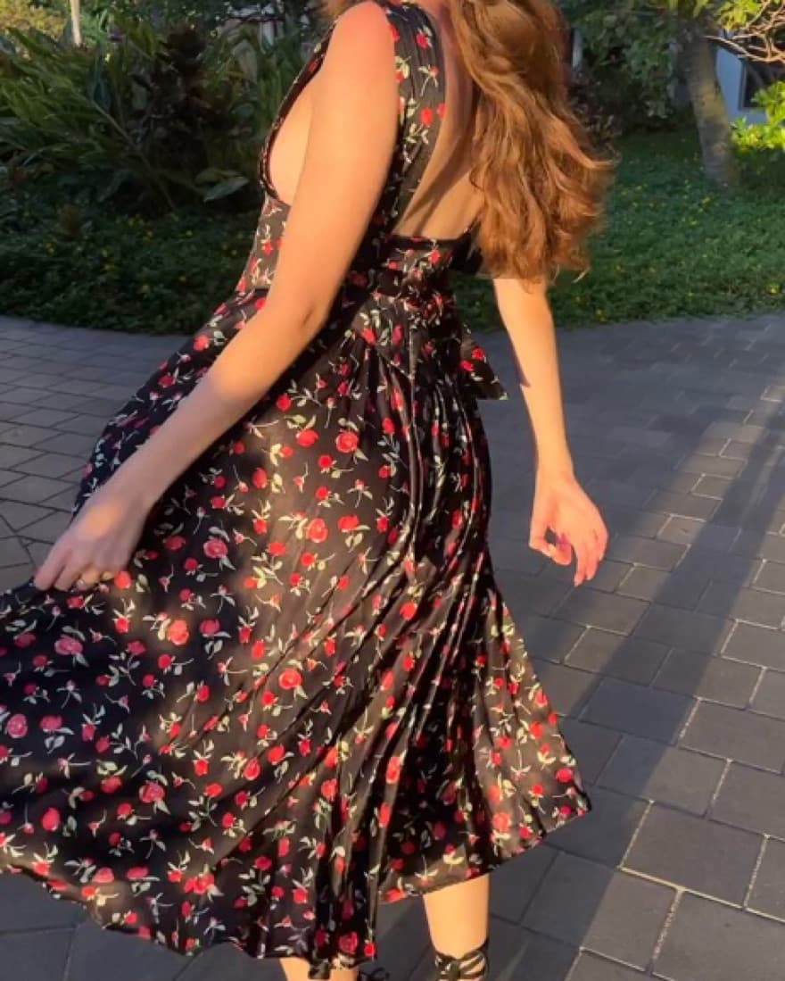  The Venus Dress- Red Rose - Image 4
