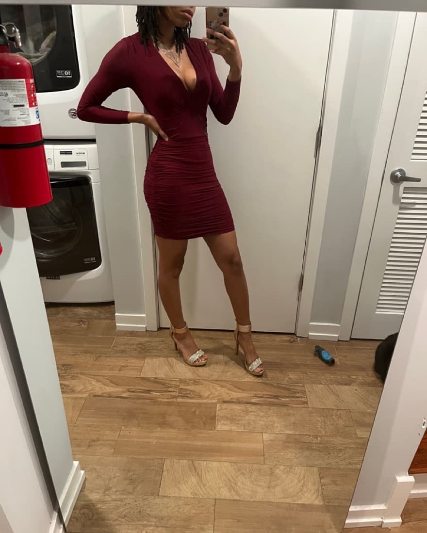 Burgundy Ruched Windsor Dress - Image 3