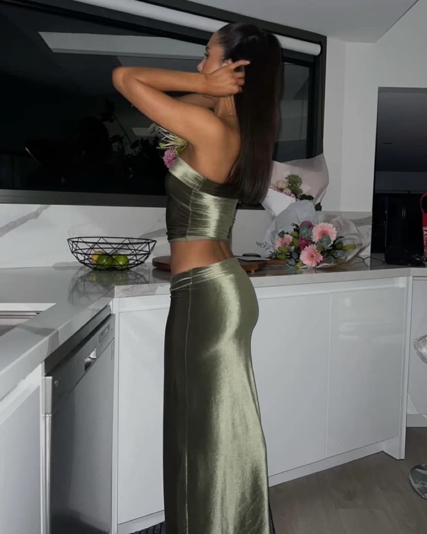 7th & York Matching Olive Green Set - Image 4