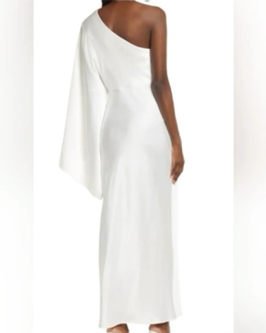 Significant Other Kelsie White Gown Sz 2 - Image 2
