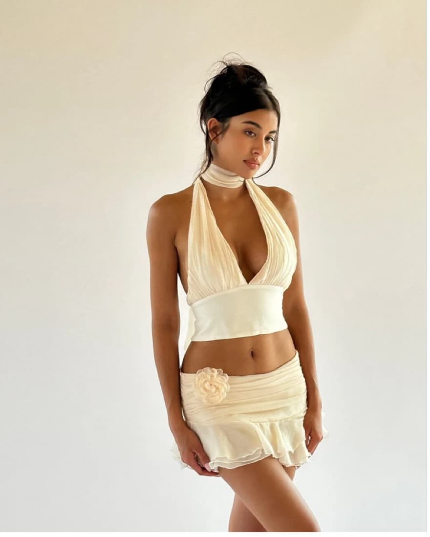 Cherie Ivory set (haltertie Top + midi)  - Image 1