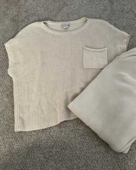Chic Ribbed Cropped Top and Wide Leg Pants Set - Image 2