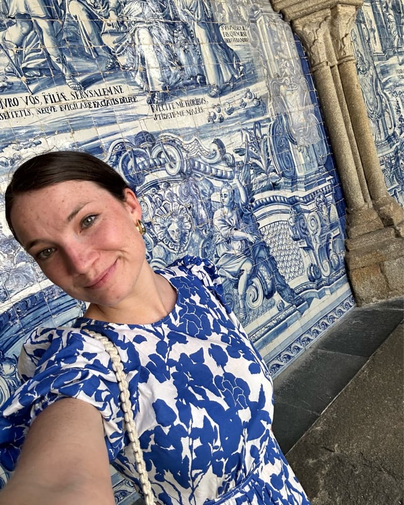 Vibrant Blue Floral Midi Dress - Image 2